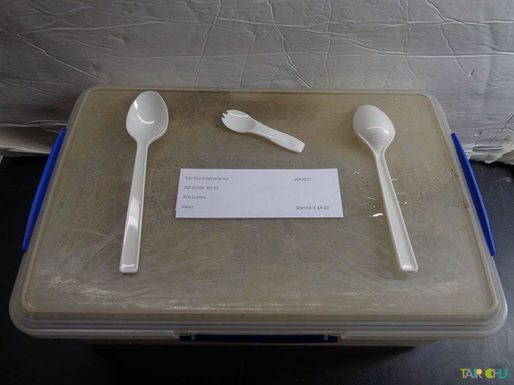 Decomposition after burial of environmentally friendly tableware - spoon decomposition before